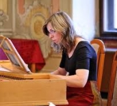Monika Knoblochov�